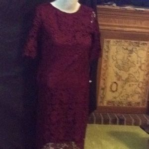 Mid links burgundy lace dress